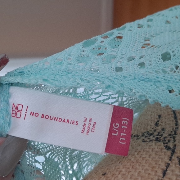 Cardigan with design in back - Picture 4 of 5